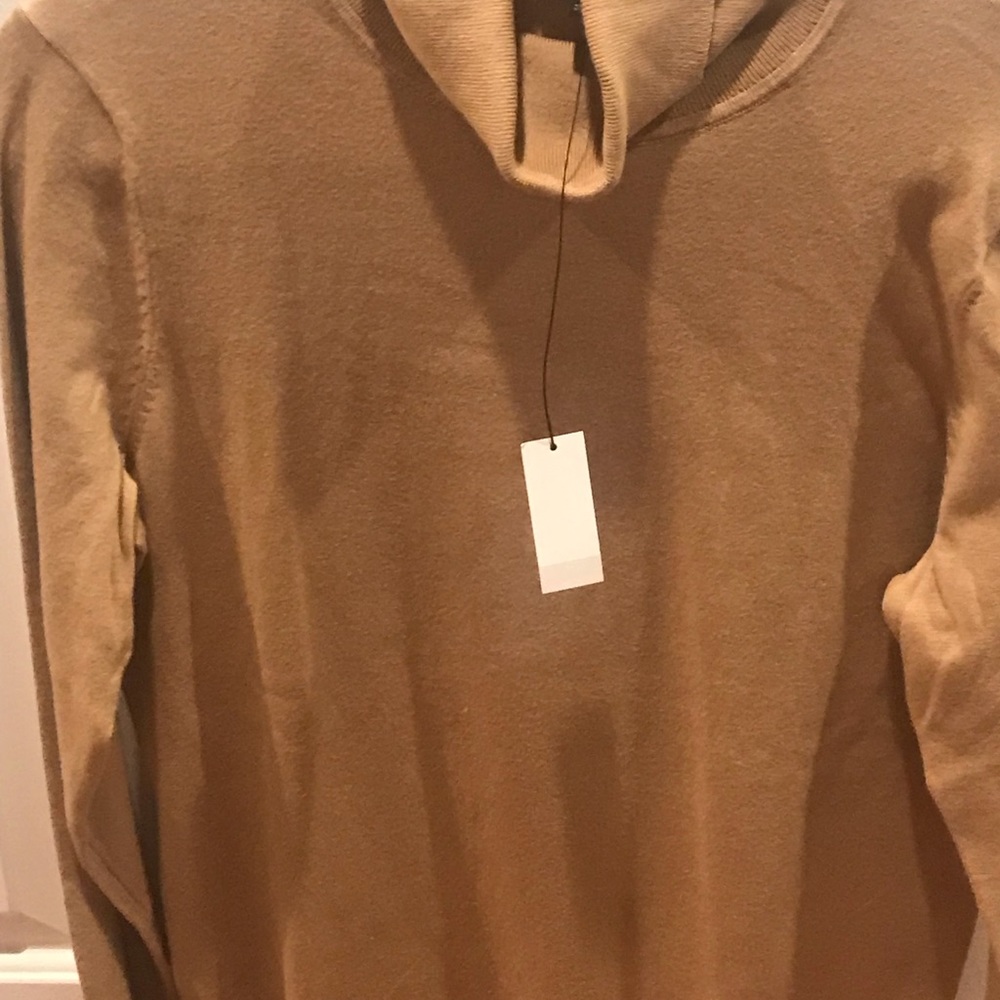TALBOTS Turtleneck. Camel size Medium.NWT.Button detail/cuffs.NSNP home.Quality.